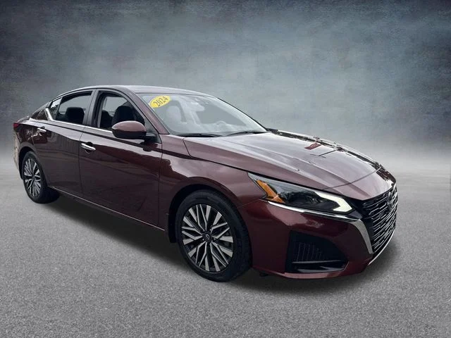 Used 2024  Nissan 2.5 SV image 4
