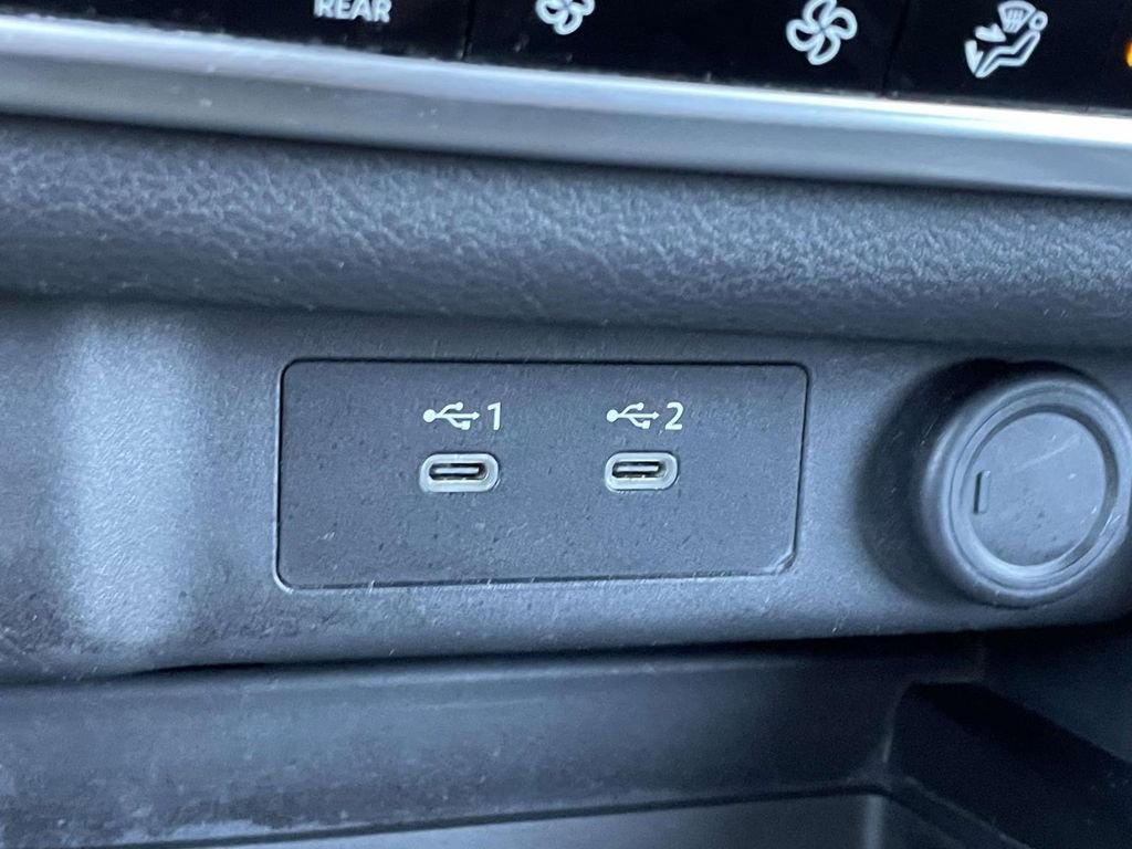 Used 2025  Nissan SV image 26