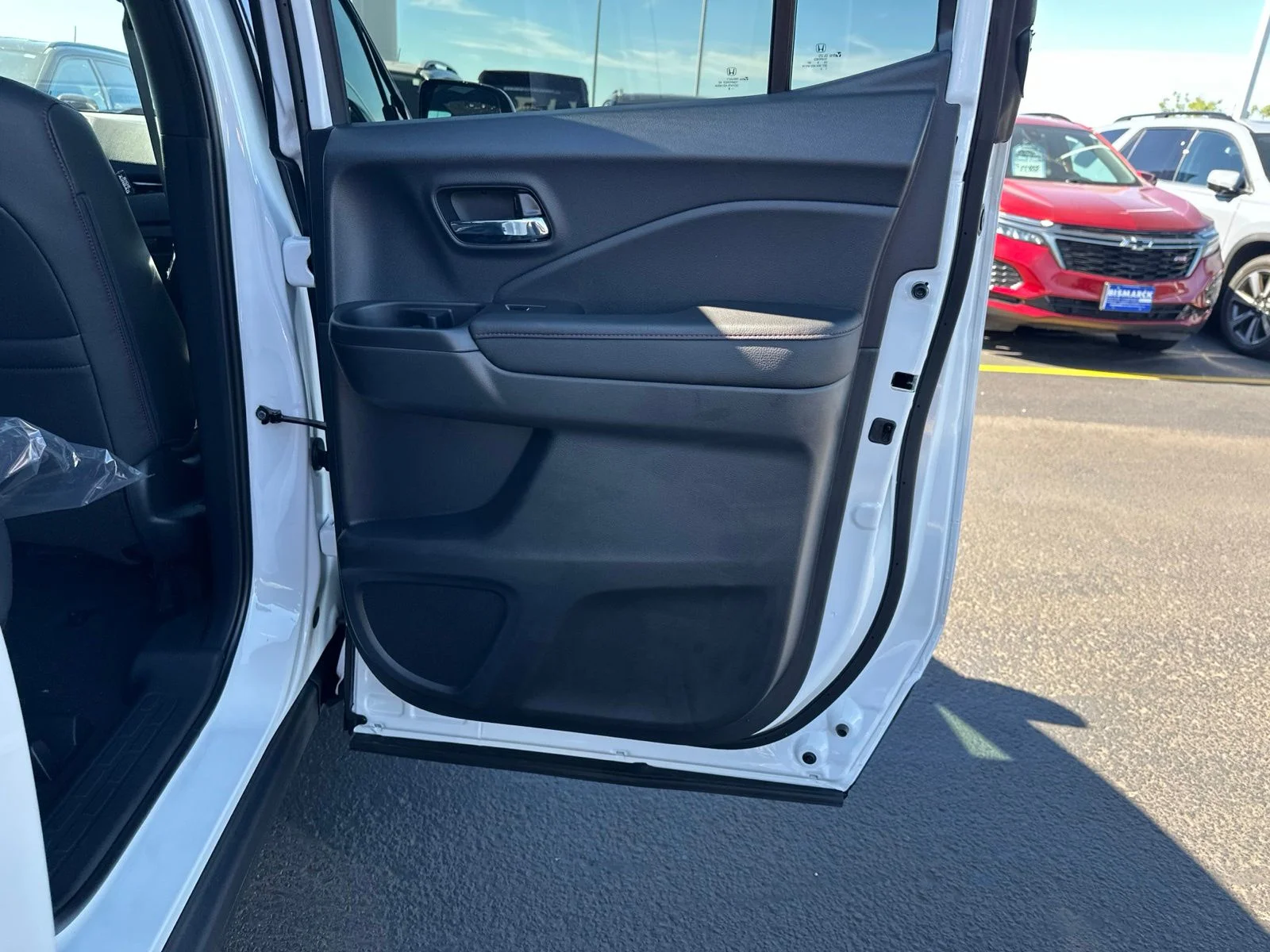 New 2026 Platinum White Pearl Honda Black Edition image 34