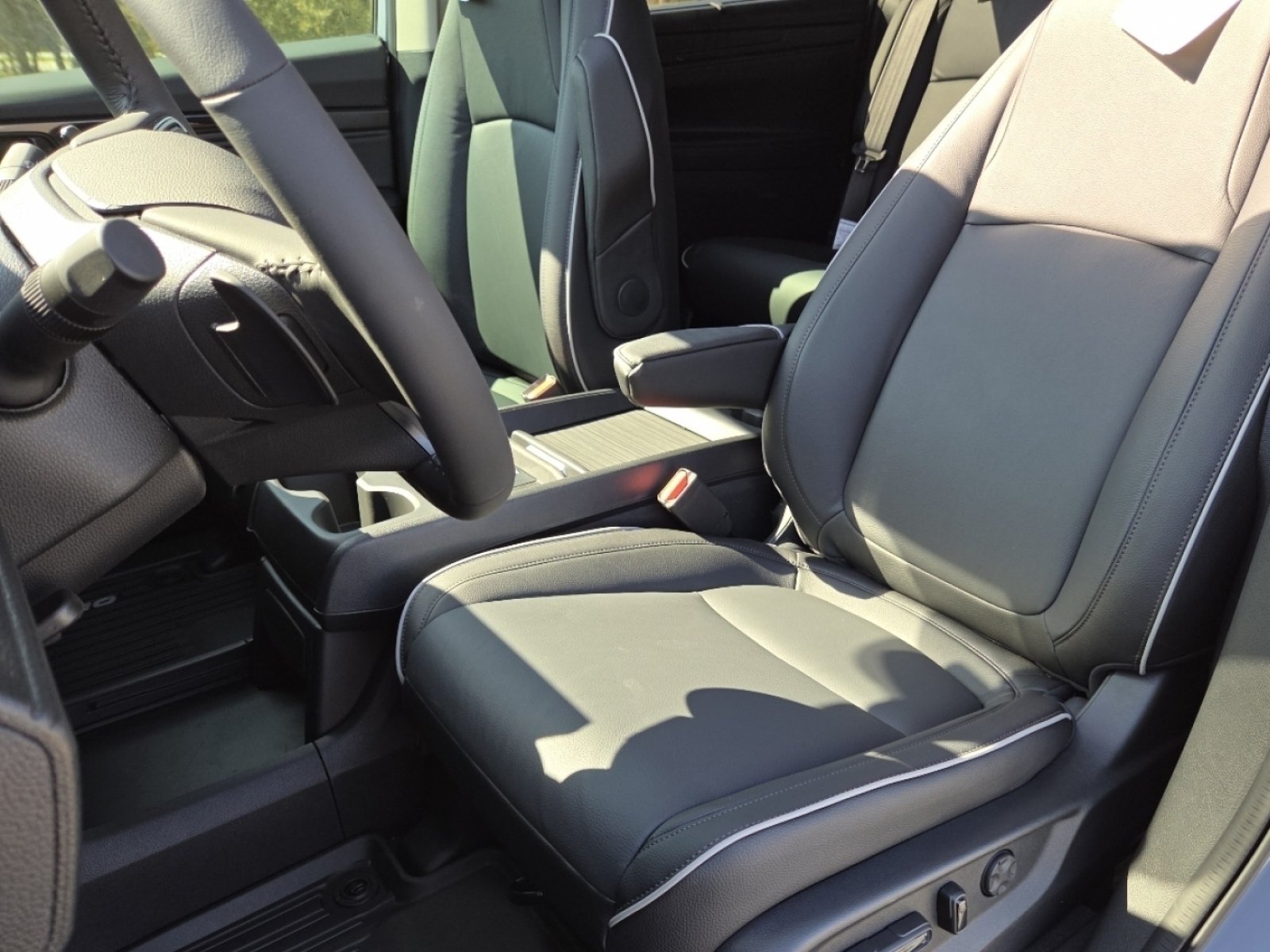 New 2026 Sonic Gray Pearl Honda Touring image 27