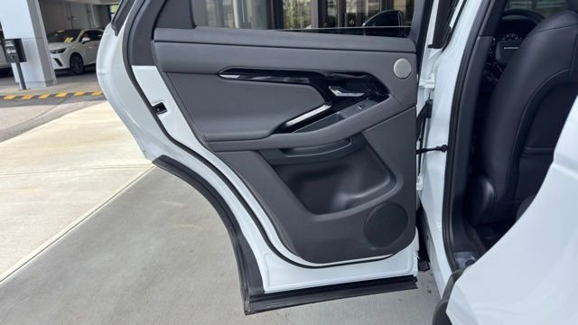 2024 Land Rover Range Rover Evoque Dynamic SE - Photo 17