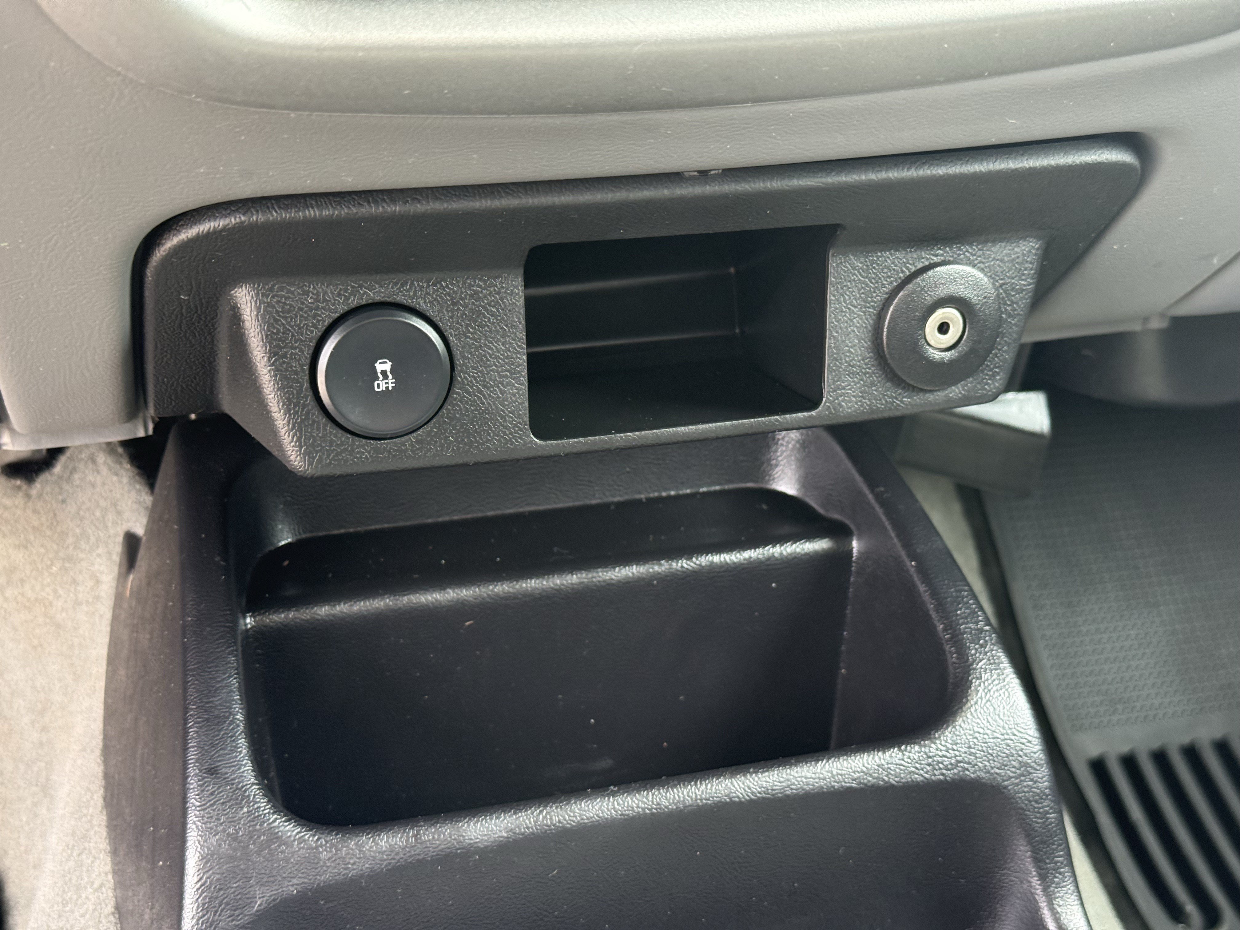 Used 2011 Dark Shadow Gray Metallic Ford XLT image 21