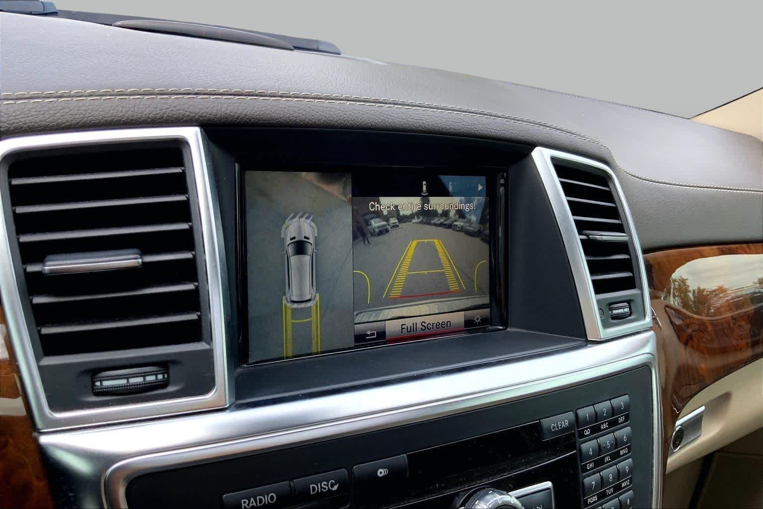 Used 2014 Polar White Mercedes-Benz GL 550 image 27