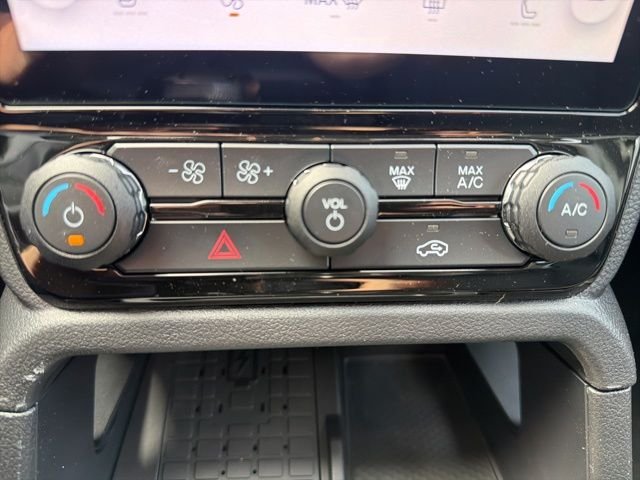 New 2026 Beige Ford XLT image 17