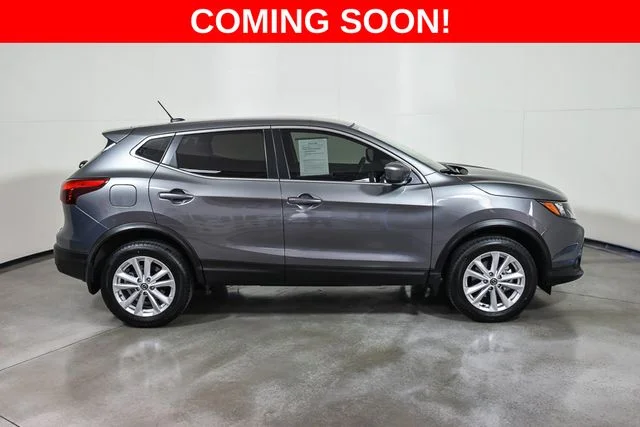 Used 2019 Gray Nissan S image 6