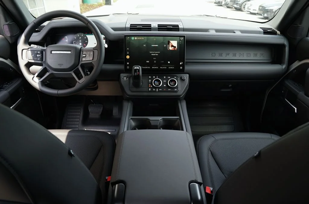 New 2026 Borasco Grey Land Rover X-Dynamic SE image 9