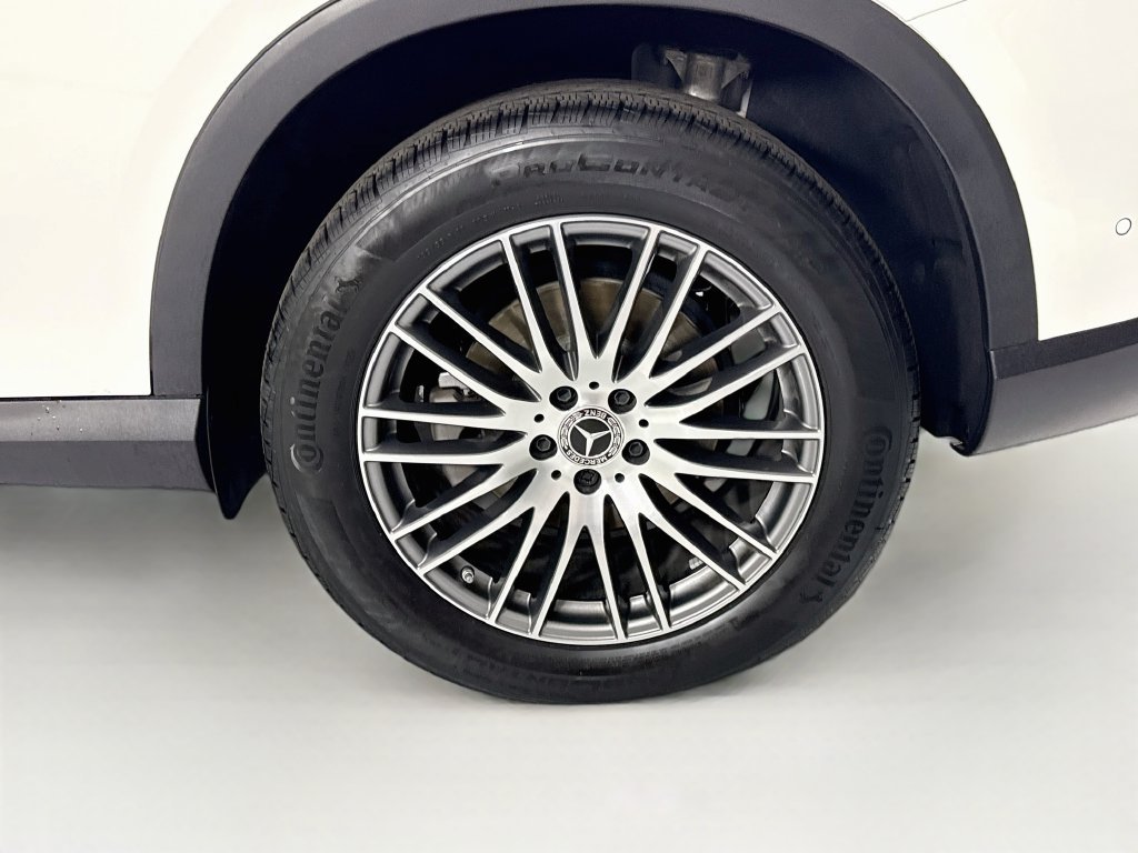 Used 2026  Mercedes-Benz GLC 300 image 31
