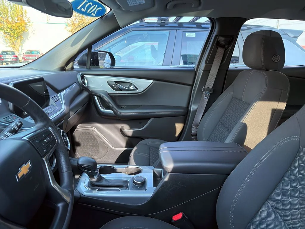 Used 2021 Black Chevrolet LT image 5