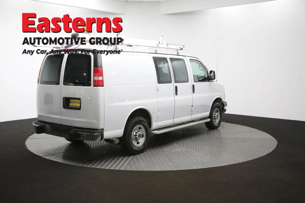 Used 2015 White GMC Work Van image 39