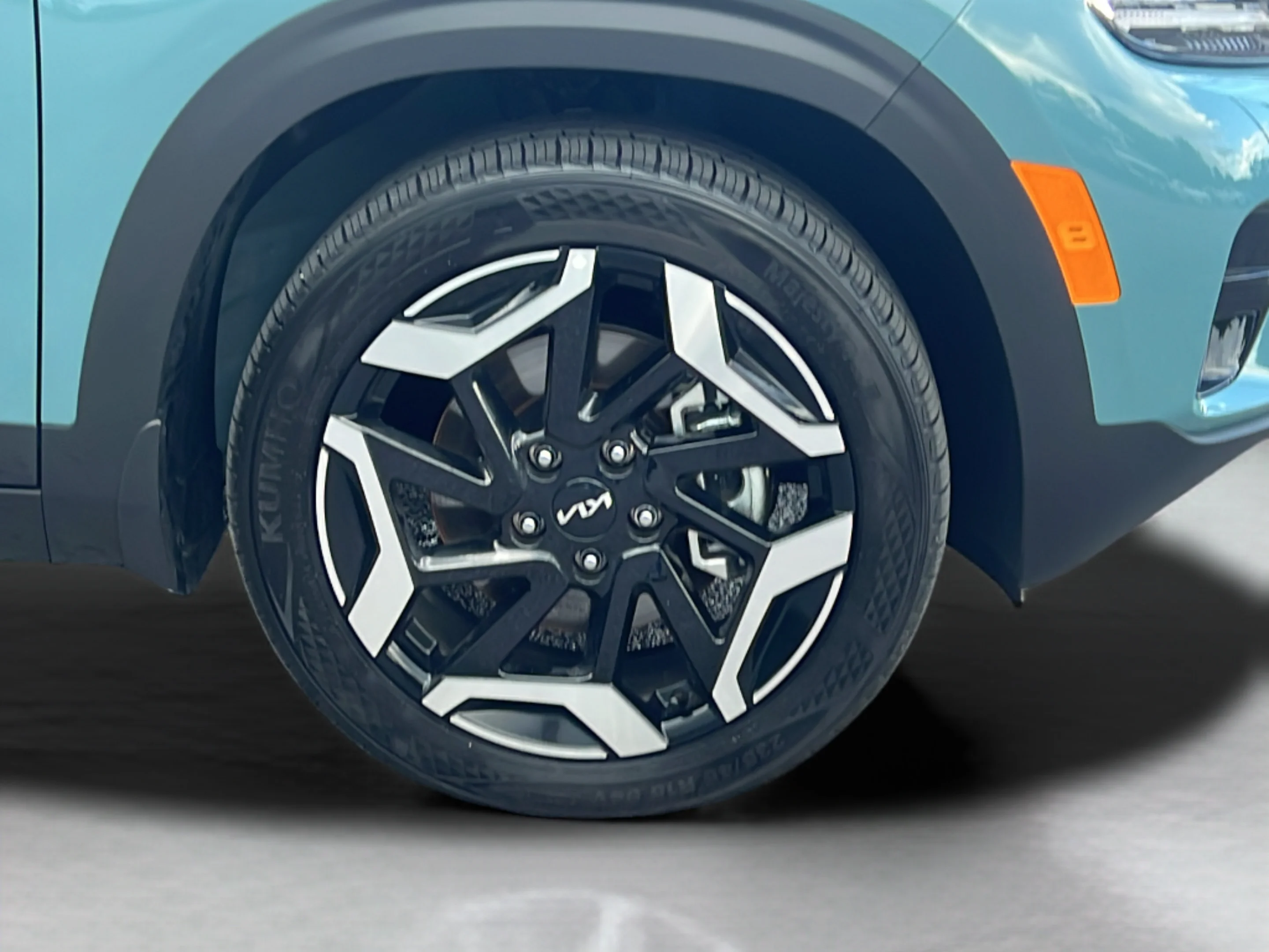 Used 2026 Pluton Blue/Black Roof Kia SX image 26