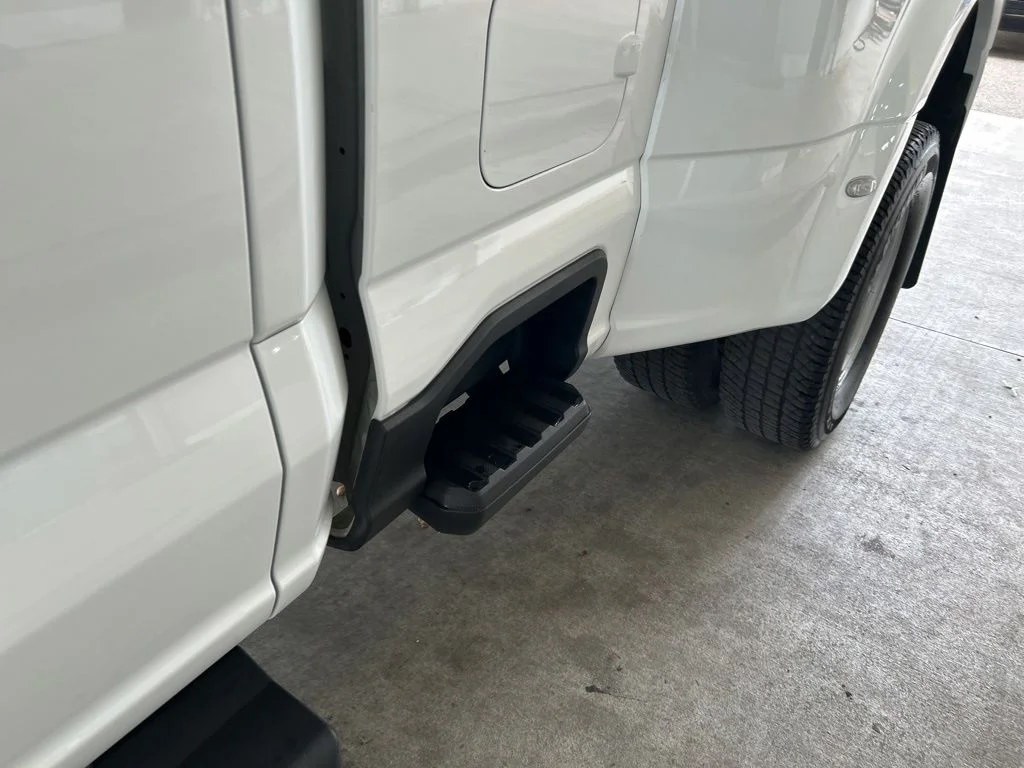 Used 2025 White Ford XL image 18