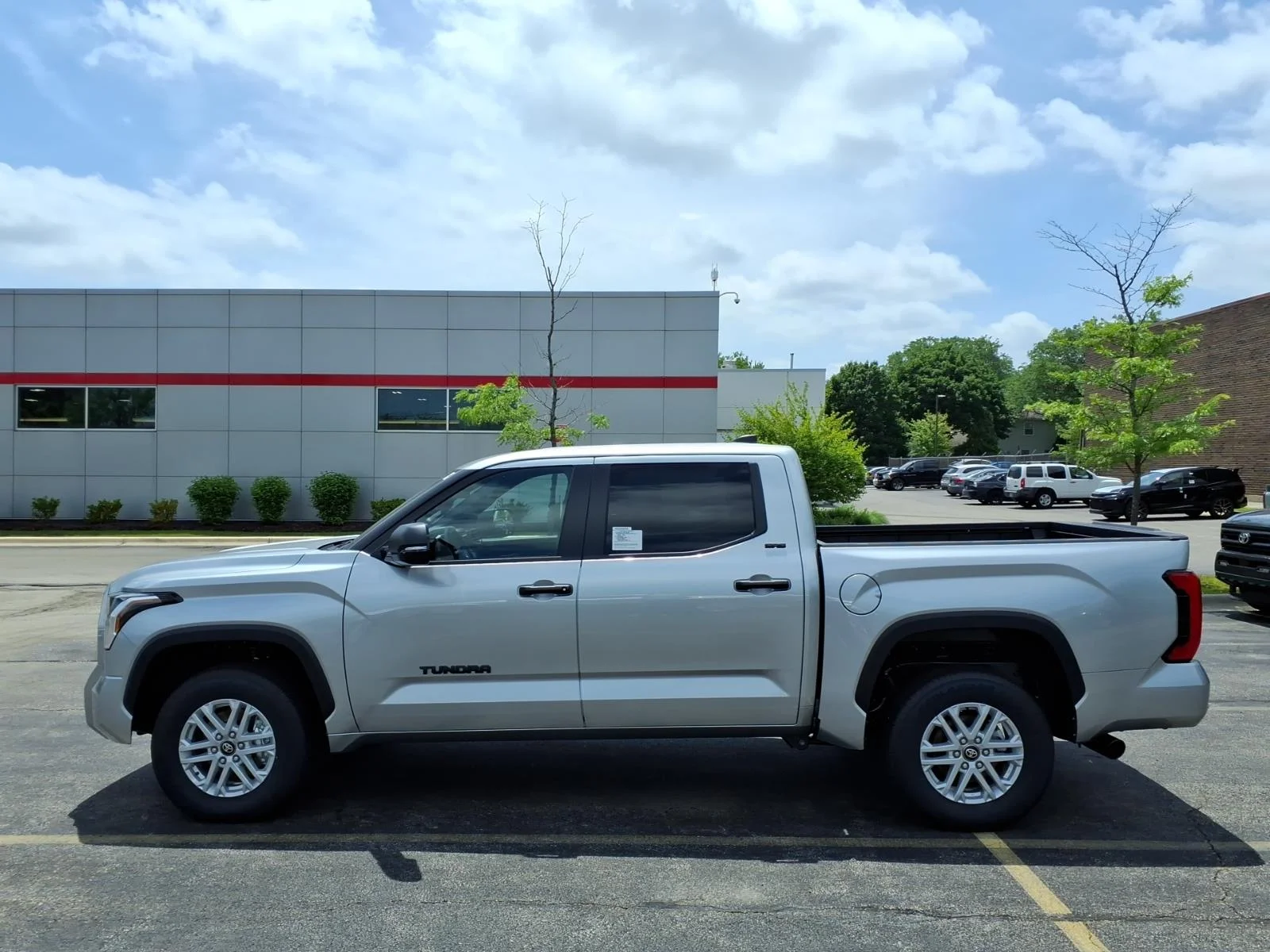 New 2026 Celestial Silver Metallic (1j9) Toyota SR5 CREWMAX image 4