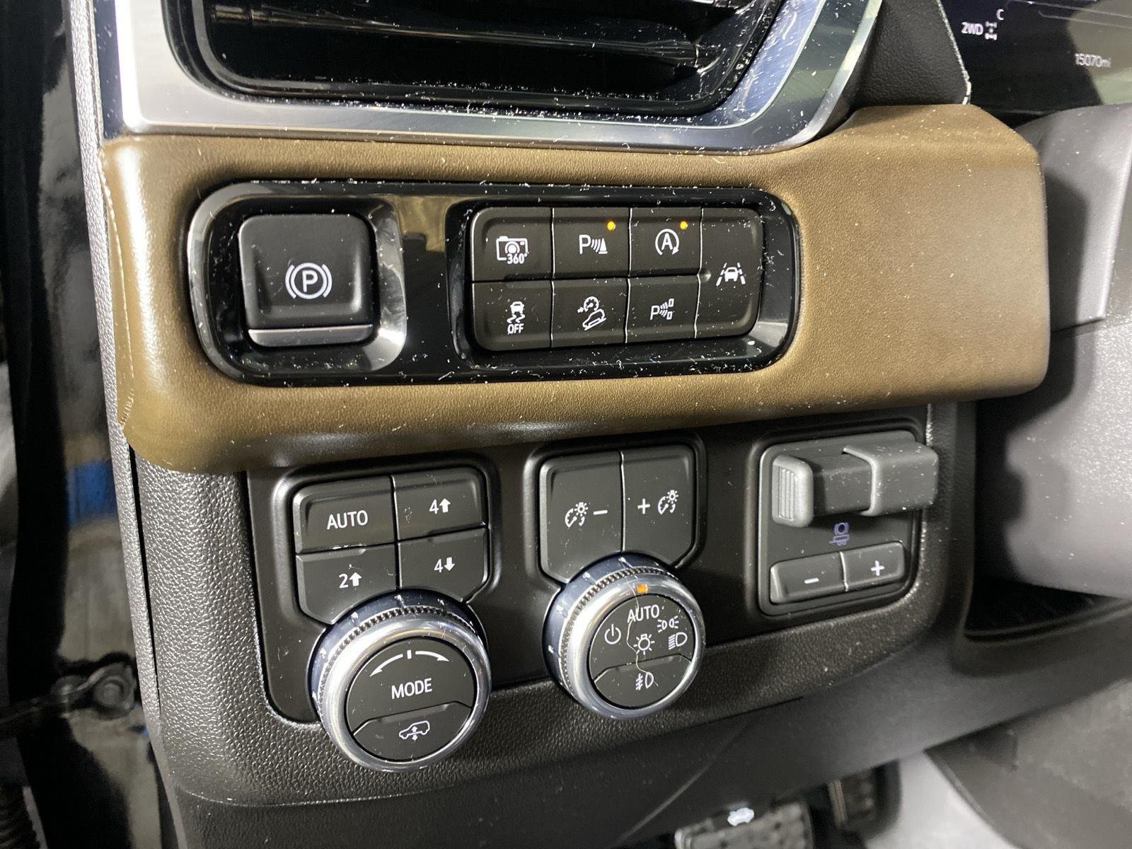 Used 2026 Onyx Black GMC Denali Ultimate image 13