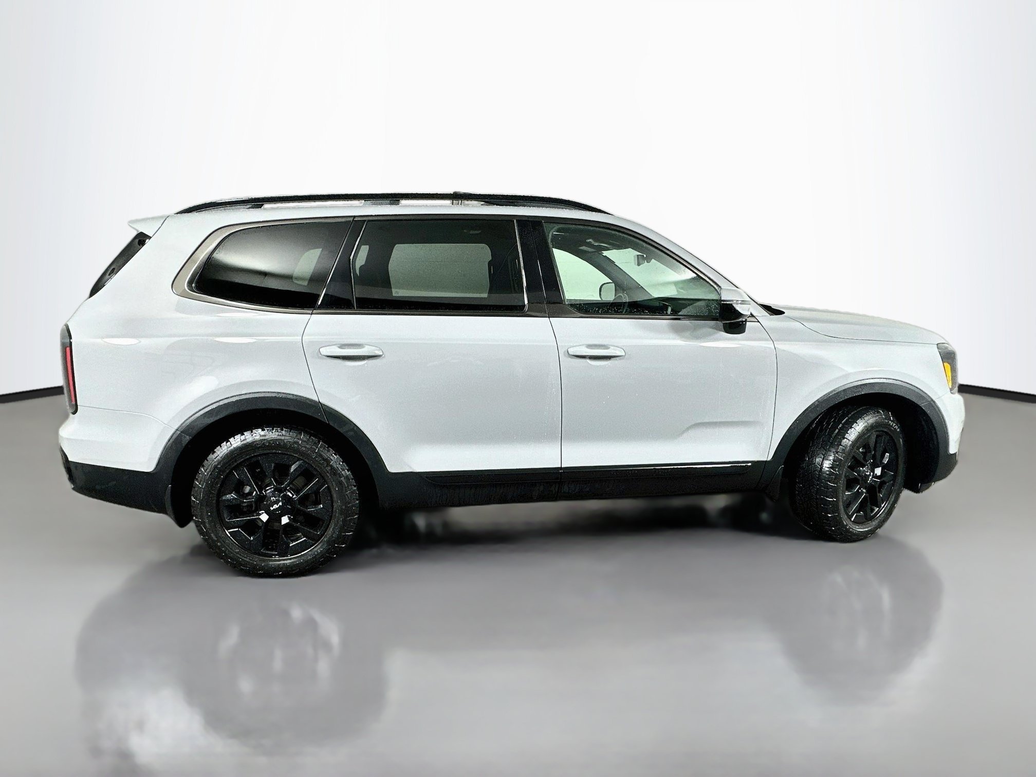 Used 2024 Wolf Gray Kia SX Prestige X-Pro image 9