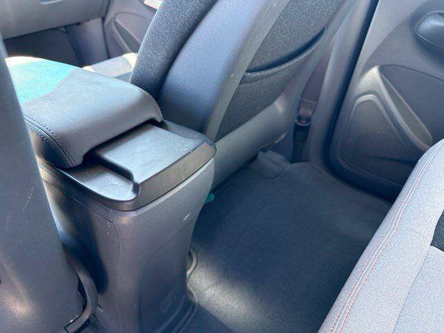 Used 2017 White Chevrolet LT image 28