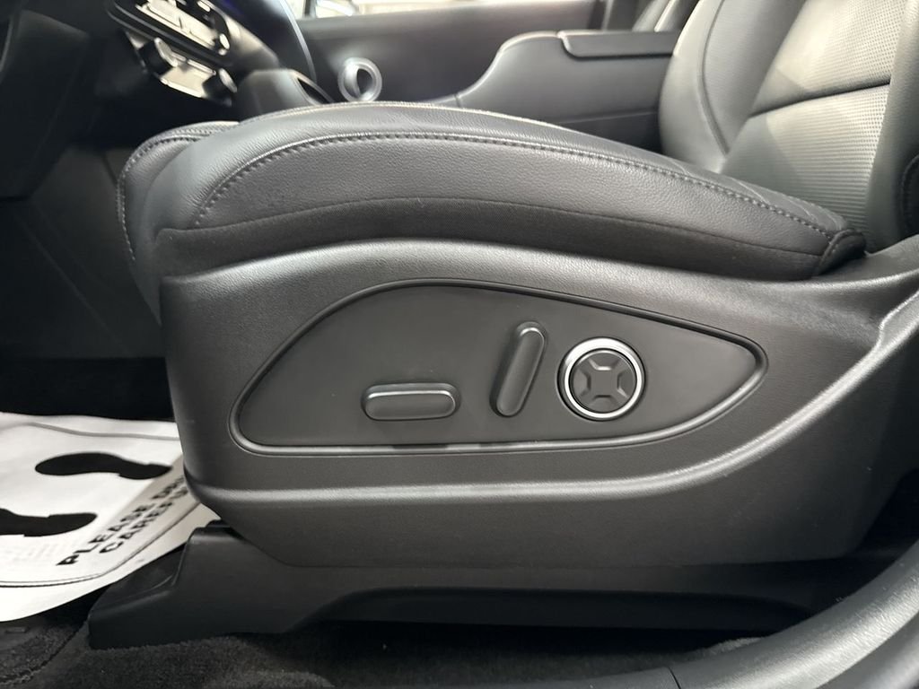 2026 Hyundai Palisade Limited - Photo 13