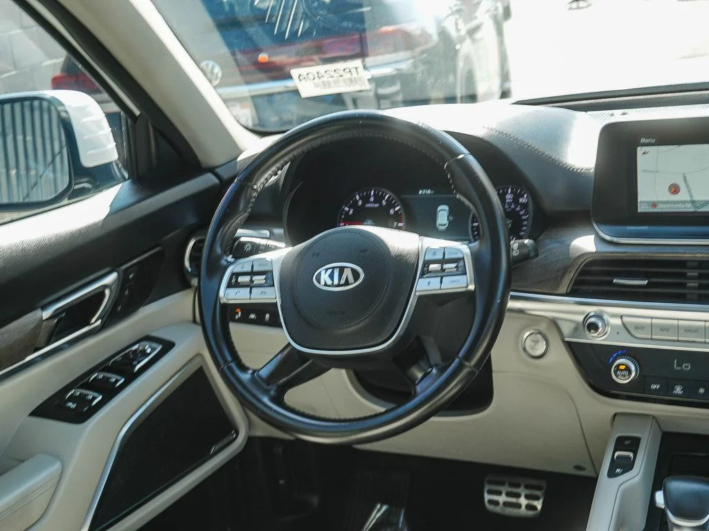 Used 2021 White Kia SX image 16