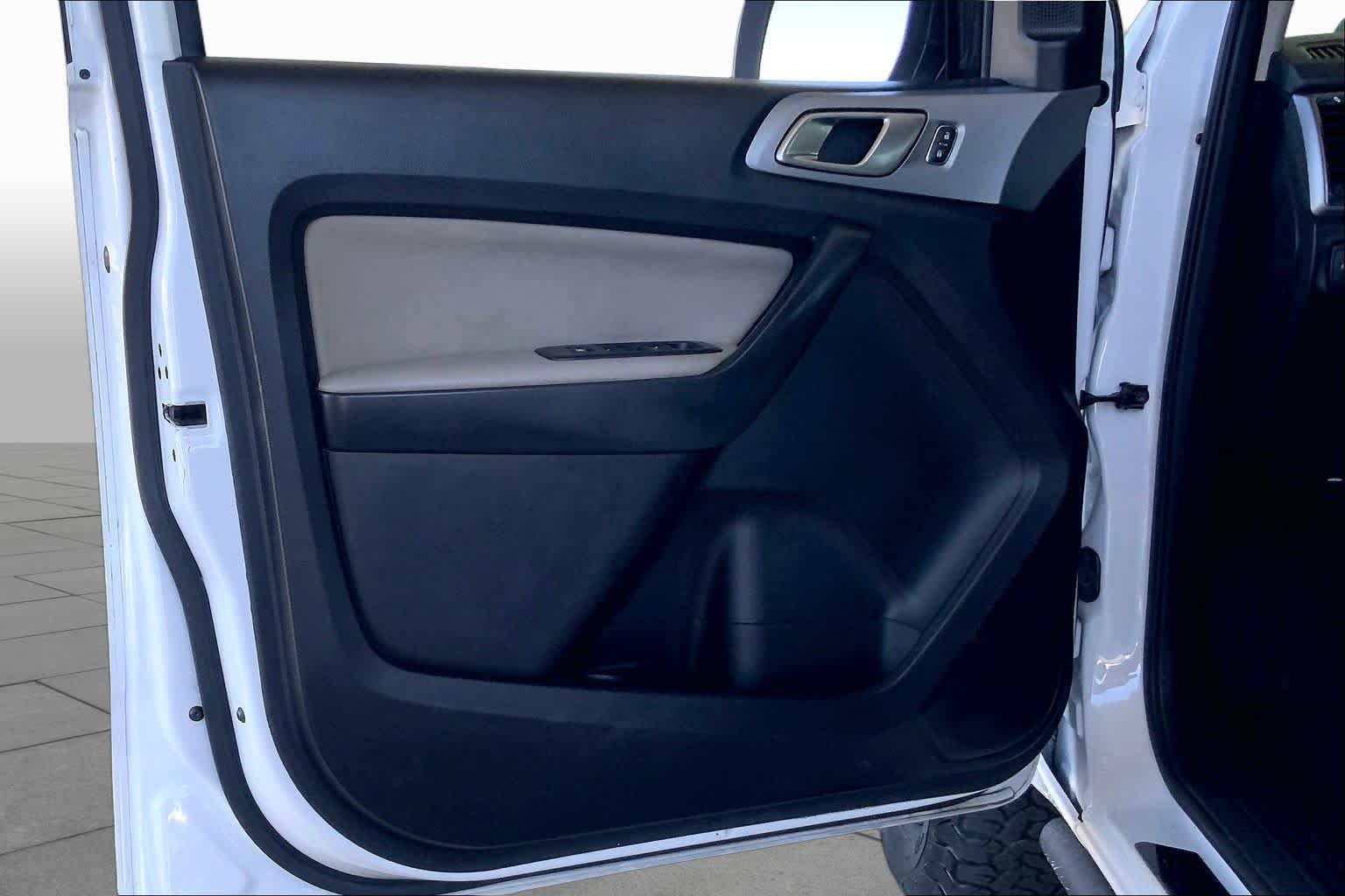 Used 2020 Oxford White Ford XLT image 21