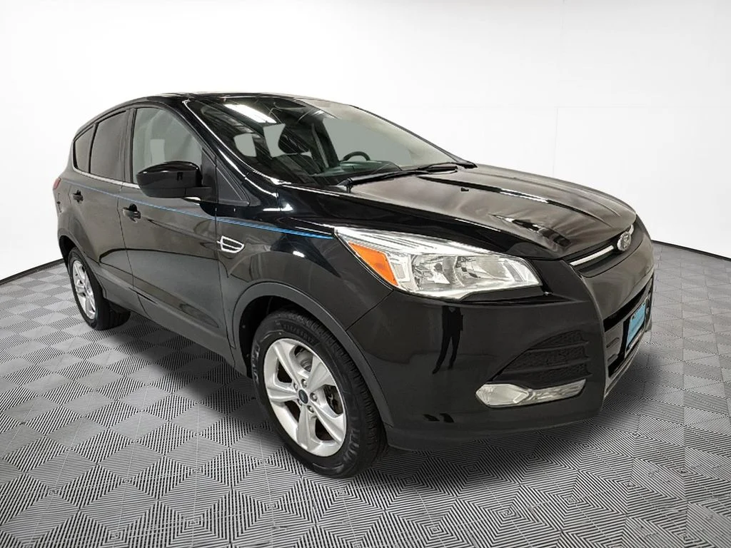 Used 2014 Tuxedo Black Ford SE image 4