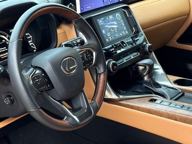 Used 2024 Gray Lexus 600 Luxury image 19