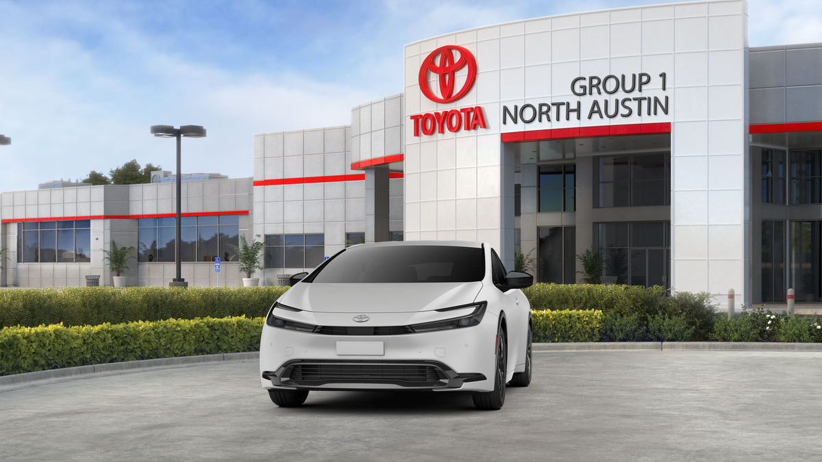 New 2025 Wind Chill Pearl Toyota LE image 18