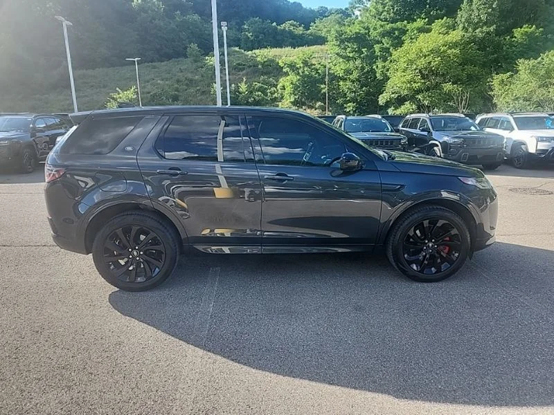 Used 2022  Land Rover SE R-Dynamic image 5