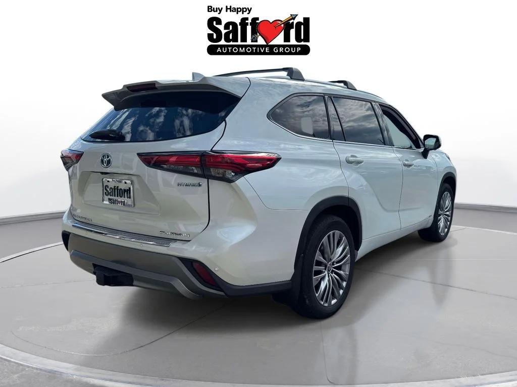 Used 2023 Beige Toyota Platinum image 6