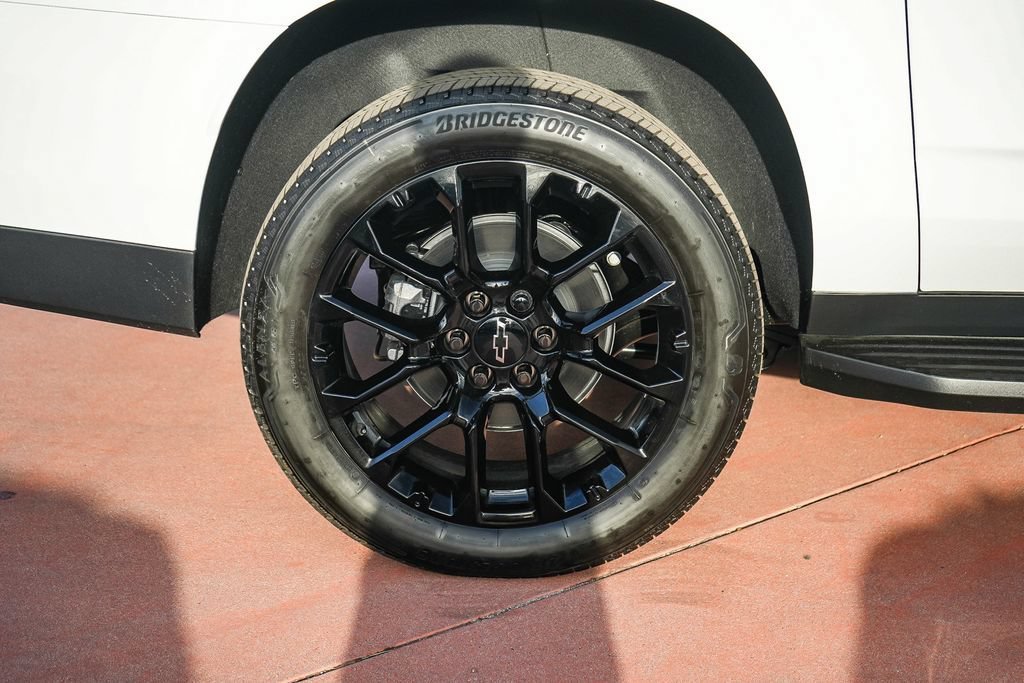 2026 Chevrolet Suburban LS - Photo 12