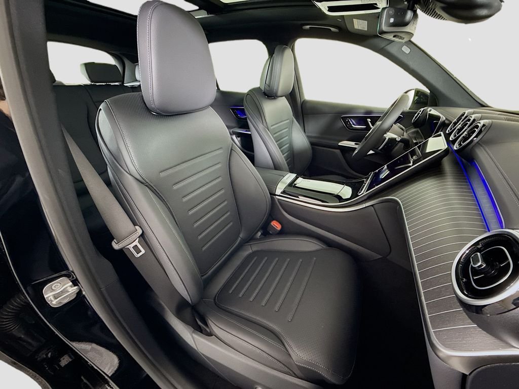 New 2026 Black Mercedes-Benz GLC 300 image 27