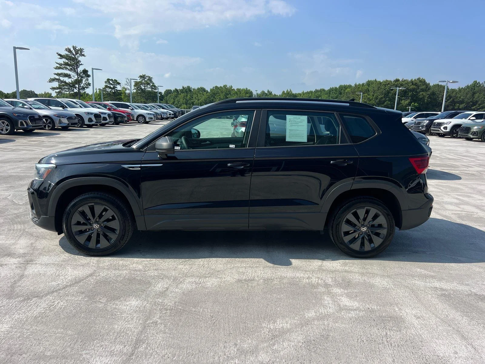 Used 2022 BLACK Volkswagen S image 8