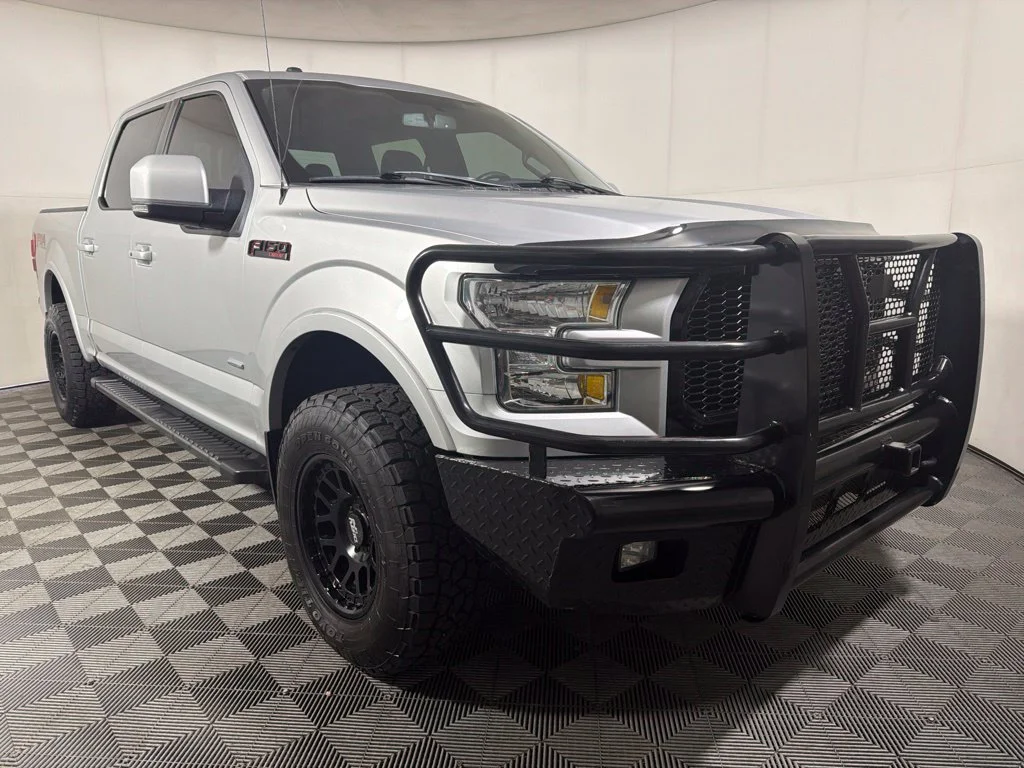 Used 2015 Ingot Silver Metallic Ford Lariat image 2