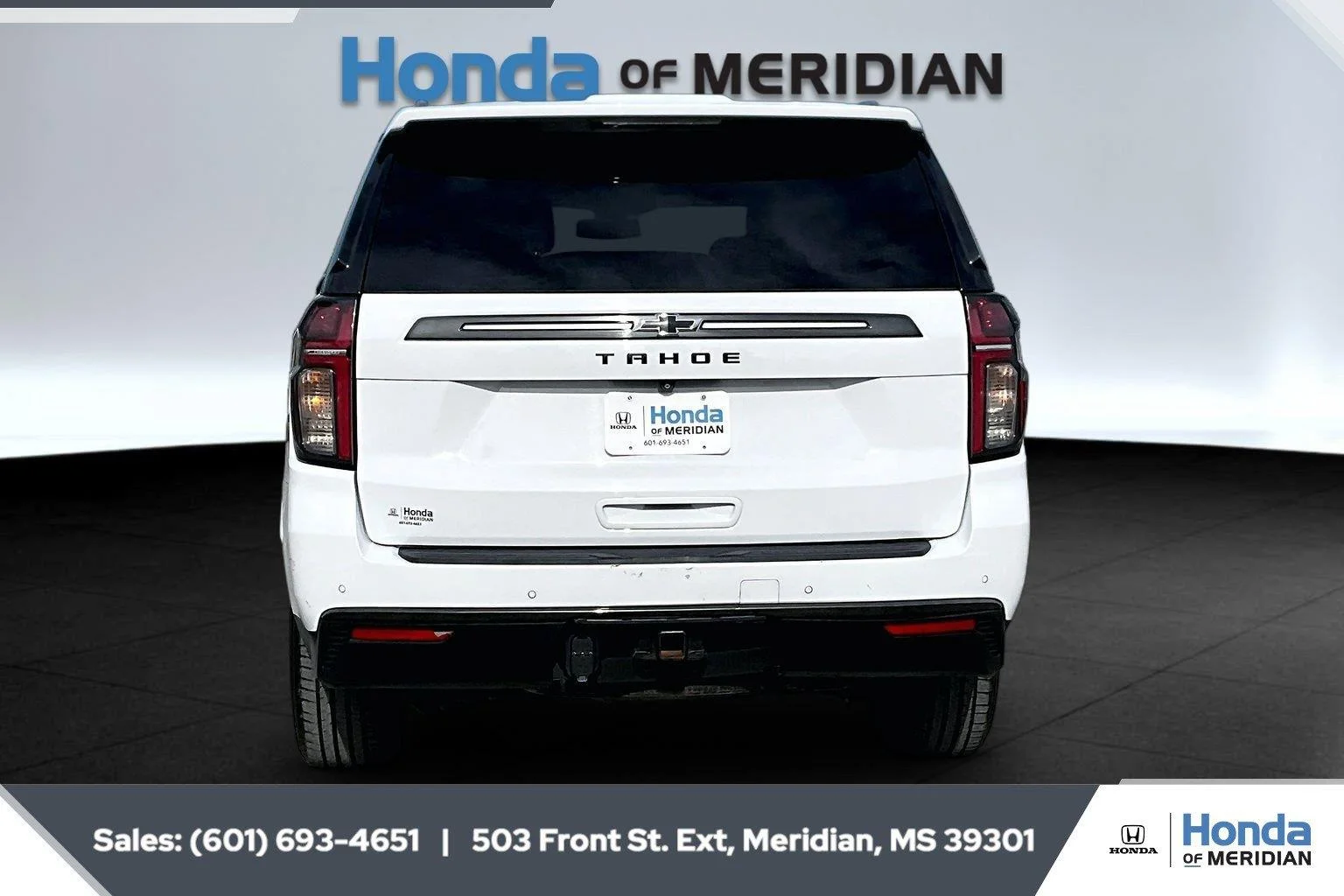 Used 2021 Summit White Chevrolet Z71 image 4