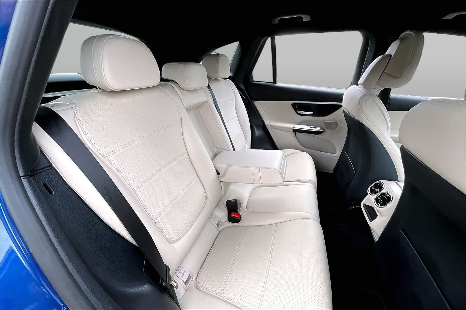 Used 2025 Starling Blue Metallic Mercedes-Benz GLC 300 image 20