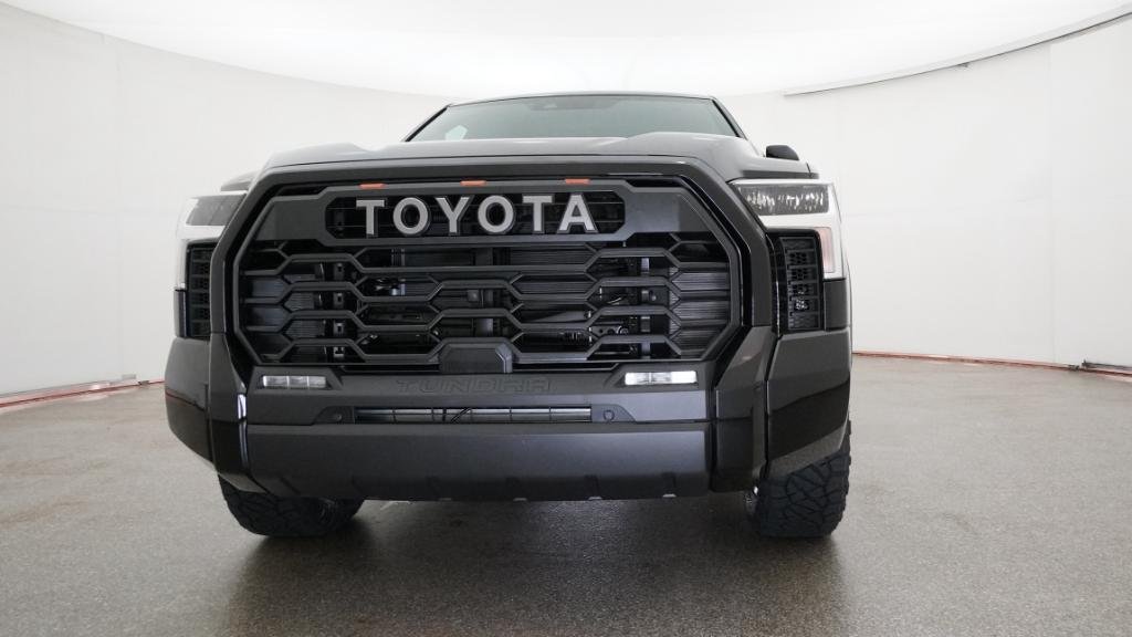 New 2026 Midnight Black Metallic Toyota SR5 image 17