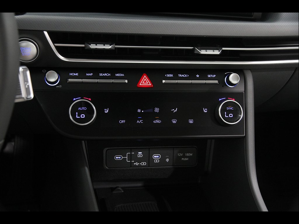 2025 Hyundai Sonata SEL - Photo 14
