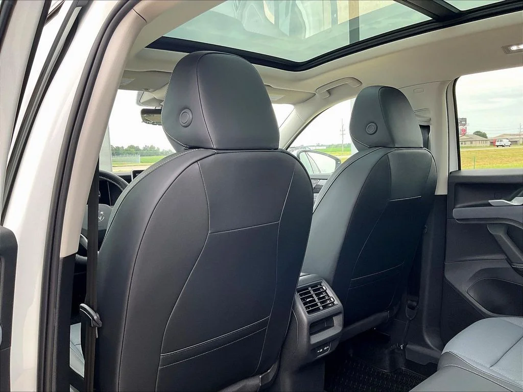 New 2026 White Volkswagen 2.0T SE image 24