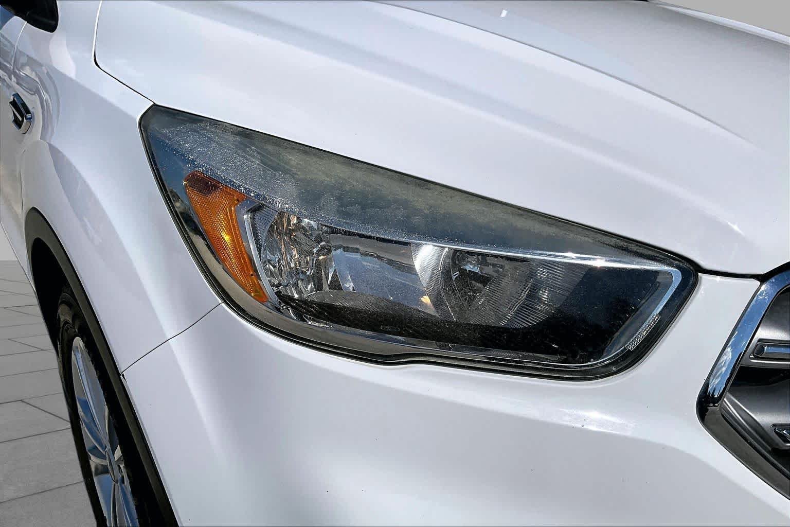 Used 2017 Oxford White Ford SE image 26