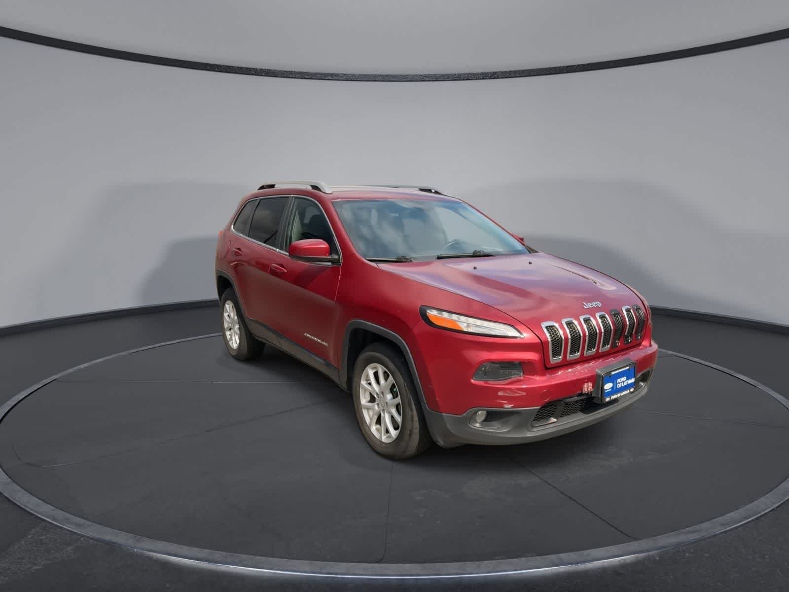 Used 2015 Deep Cherry Red Crystal Pearlcoat Jeep Latitude image 2