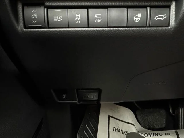 Certified Used 2023 Pearl Toyota Limited image 20