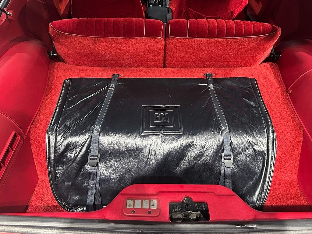Used 1987 Red Pontiac  image 40