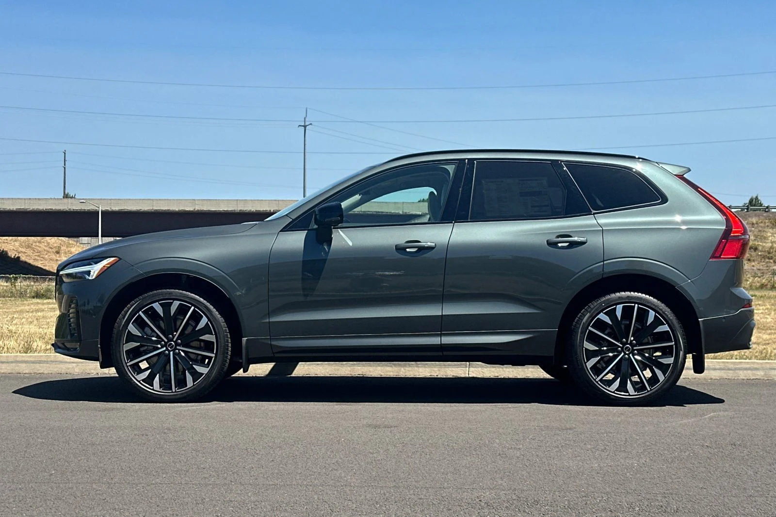 New 2026 Forest Lake Volvo Ultra image 6