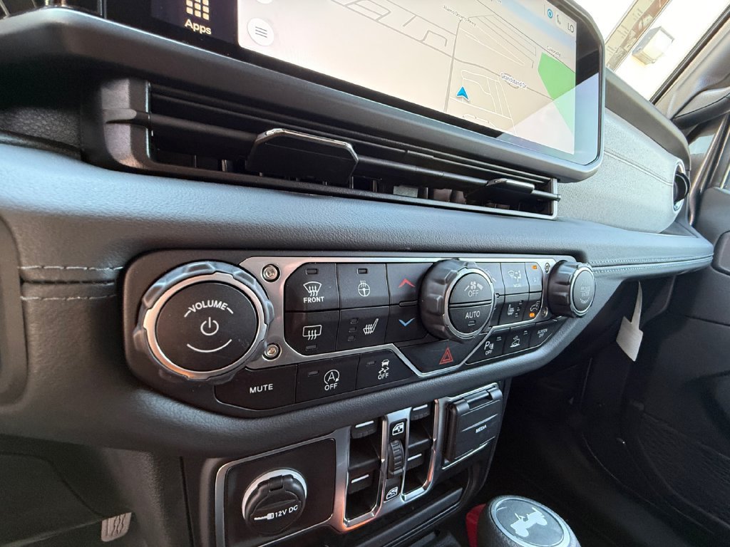 2025 Jeep Wrangler 4-Door Sahara - Photo 23