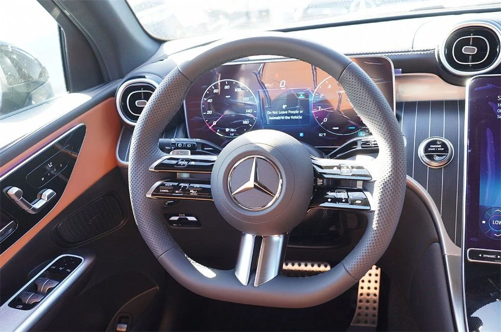 2026 Mercedes-Benz GLC Base - Photo 16