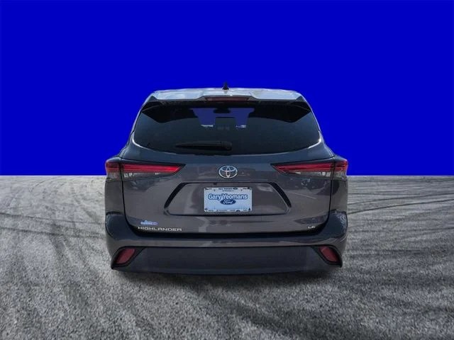 Certified Used 2023 Magnetic Gray Metallic Toyota LE image 5