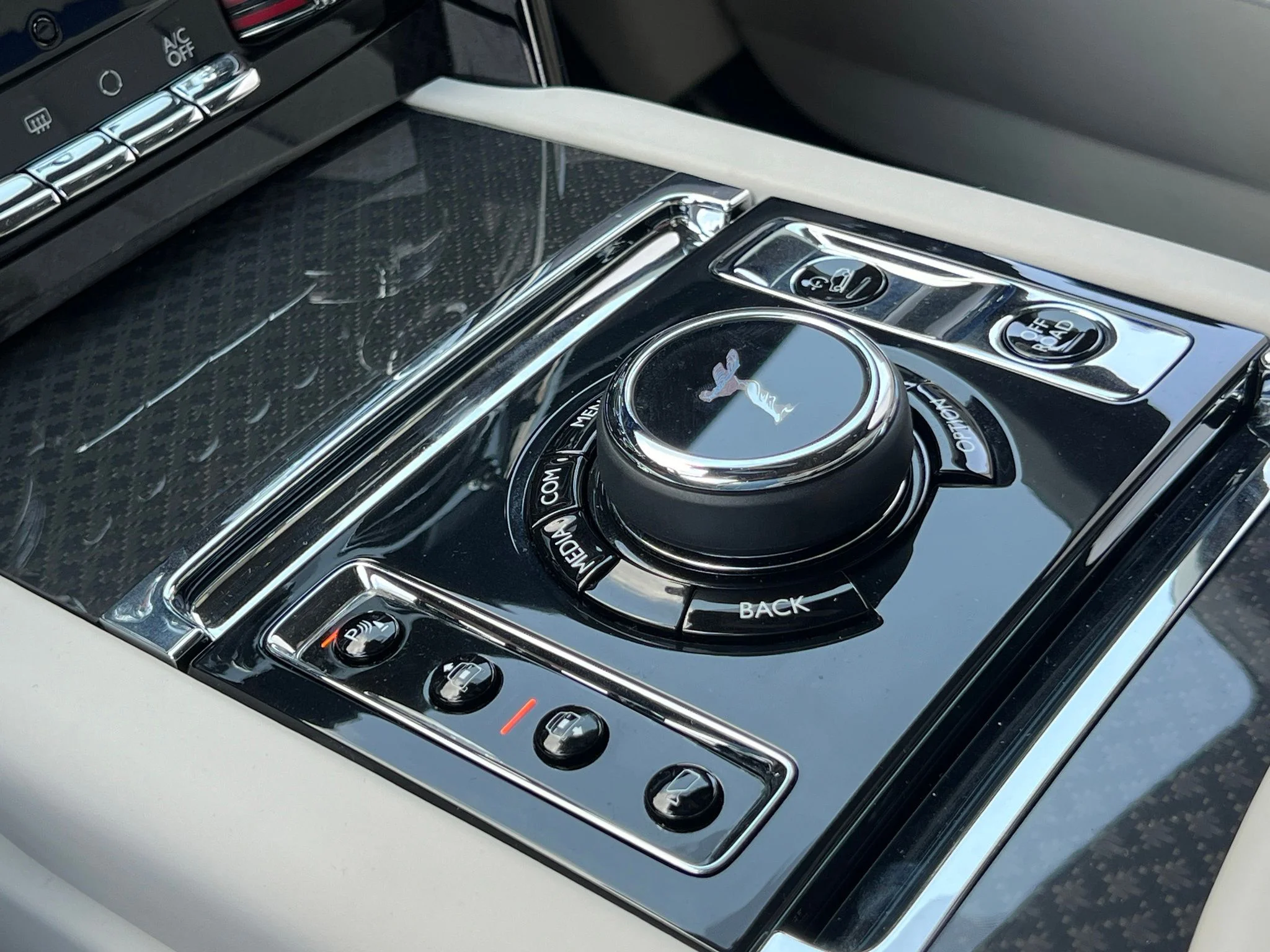 Used 2024 Blue Rolls-Royce Black Badge image 33