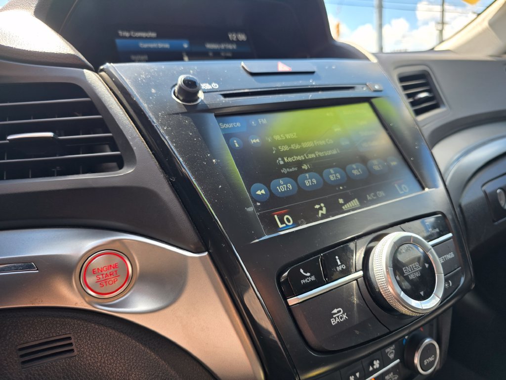 Used 2020  Acura Premium Package image 33