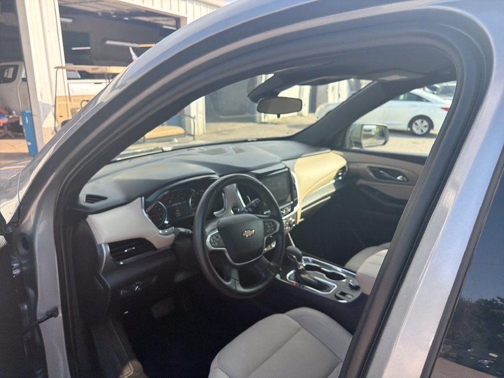 Used 2023 Gray Chevrolet LT image 15