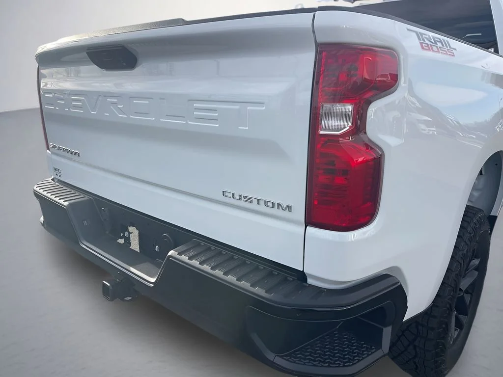 Used 2025 Summit White Chevrolet Custom Trail Boss image 30