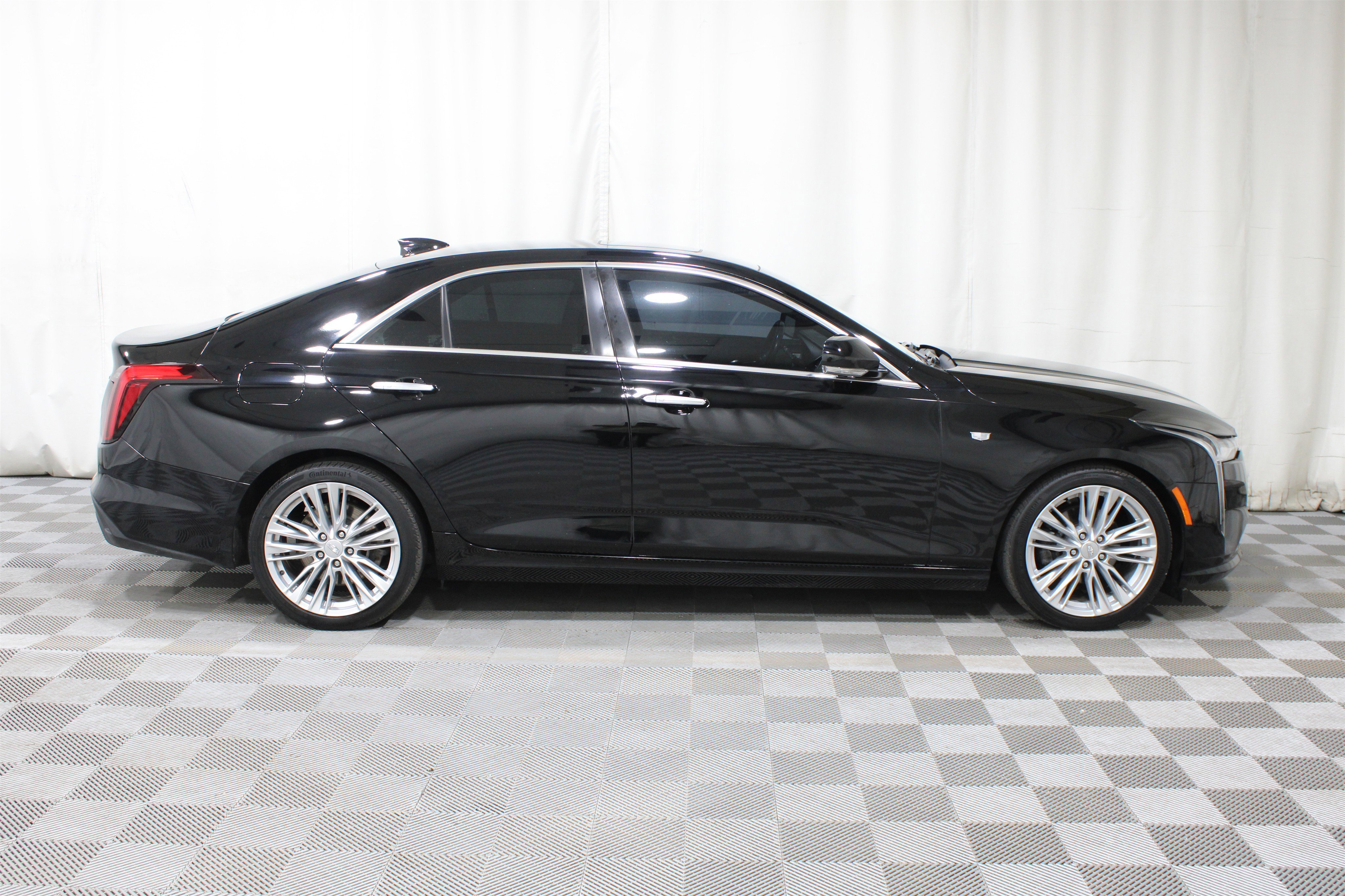Used 2020 Black Raven Cadillac Premium Luxury image 33