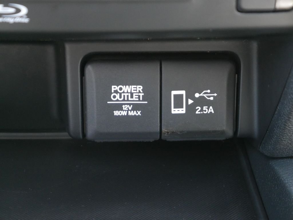 Used 2022 White Honda Touring image 28